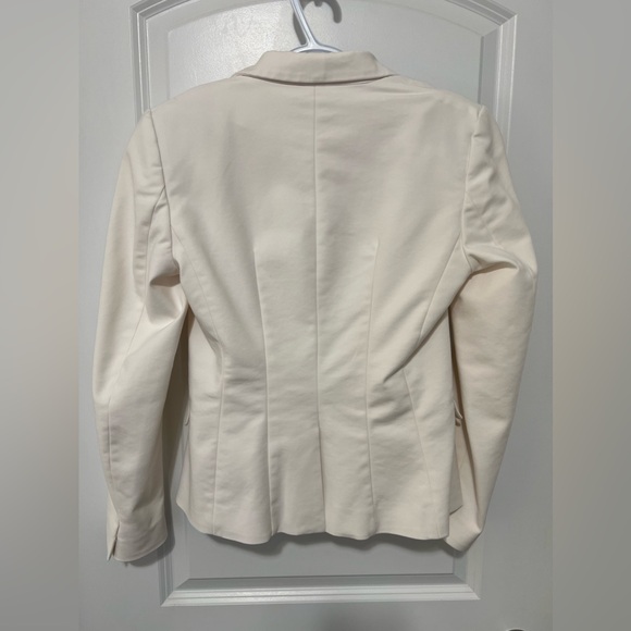 H&M fitted off-white blazer - Picture 2 of 3